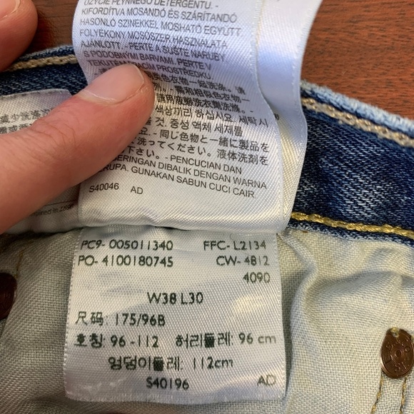 Men's 501 Levi's High Waisted Mom Jeans - Picture 7 of 8